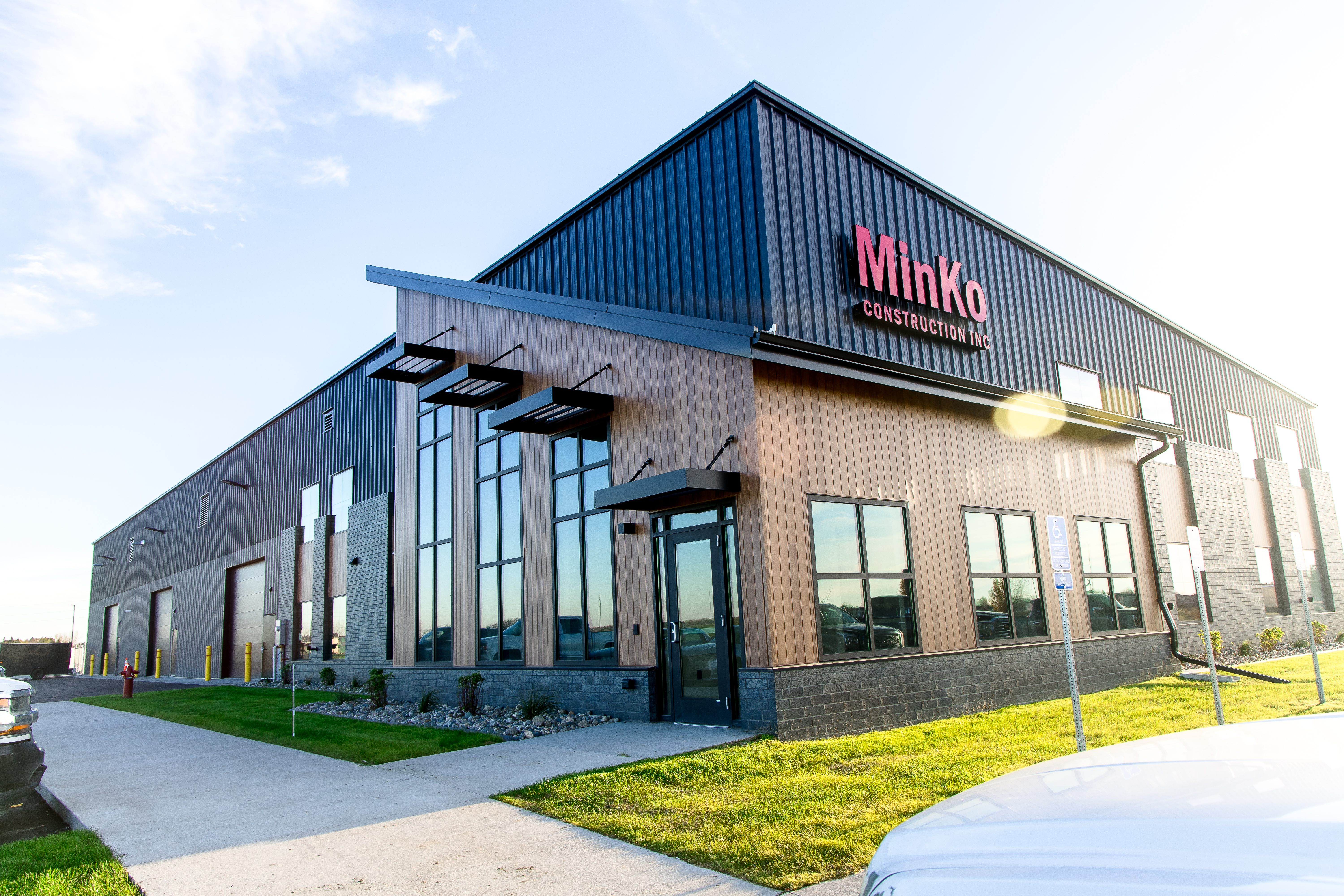 A photo of the MinKo building